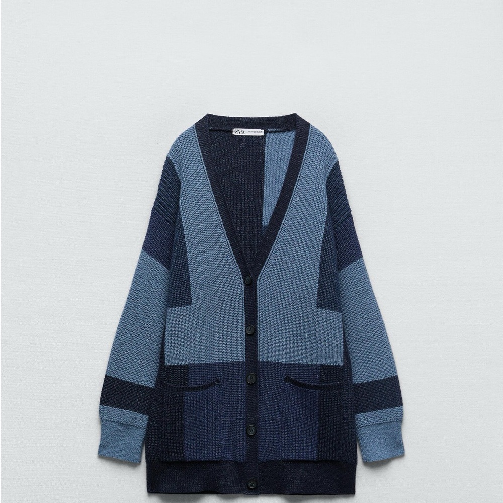 Zara Women's Blue and Navy Cardigan Sweater